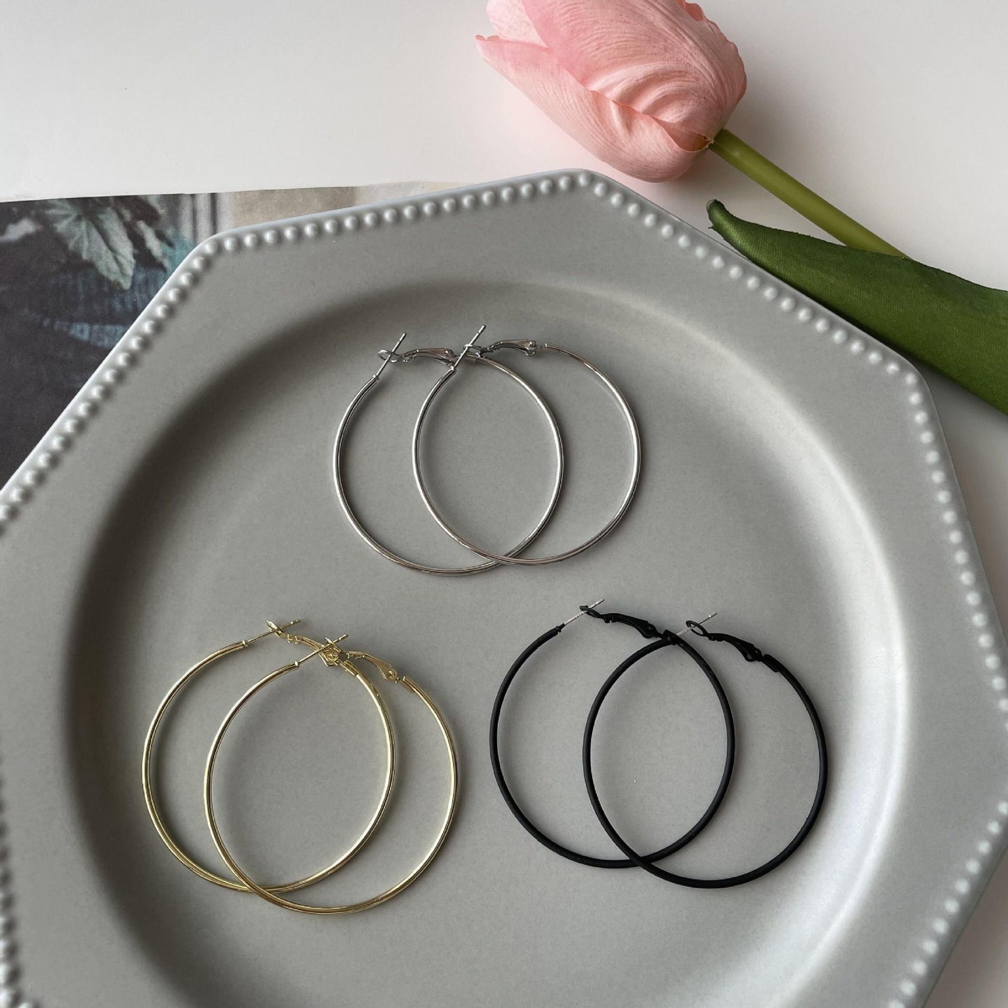 2025New Trendy Summer Silver Large Hoop Black Thin Hoop European and American Style Elegant Gold Versatile Earrings