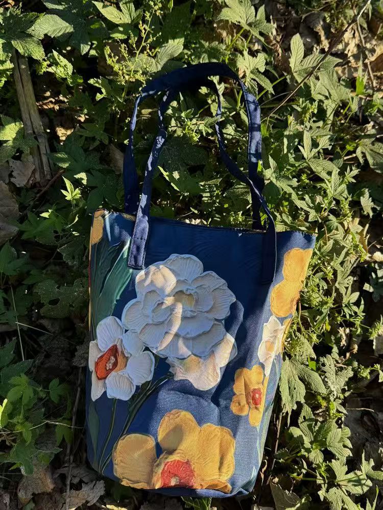 Fresh design high-end feel single-shoulder bucket bag for women2025New Large Capacity Printed Fashion Versatile Shoulder Bag